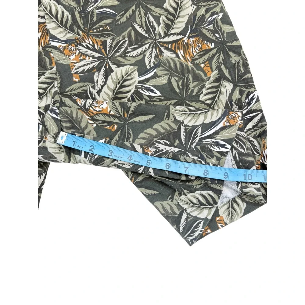 Banana Republic Aiden Shorts Mens 34 Green Tiger Tropical Palm‎ Leaf Print Slim